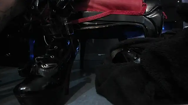 LusstCruella online show from 01-20-25, 09:53