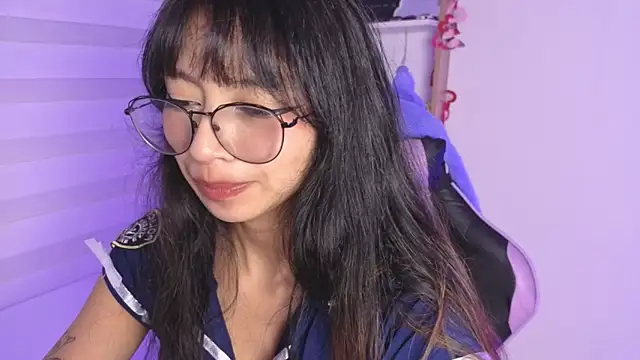 Yommi Winx online show from 11-12-25, 02:12