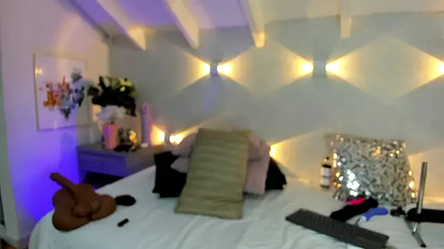 Martina Miiller online show from 04-04-26, 01:08