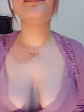 Snapshot of im_here- chatting on 06-26-26, 07:18 im here- online show from 06-26-26, 07:18