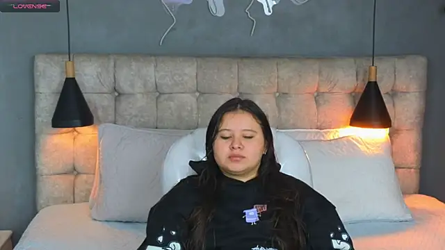 Laia and Aloby online show from 01-06-26, 10:12