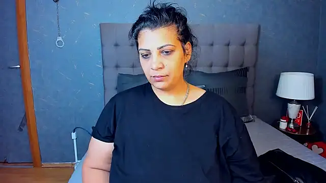 AmyCubes online show from 10-25-25, 03:25