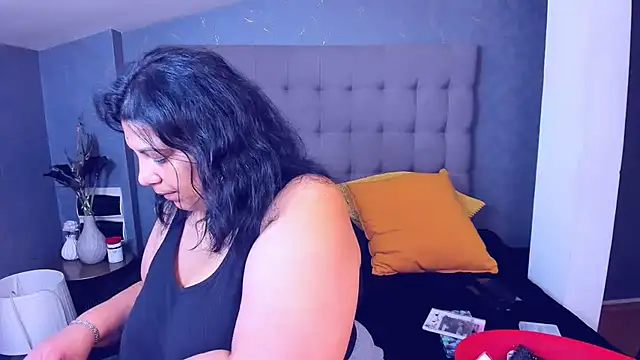 AmyCubes online show from 05-31-26, 05:48