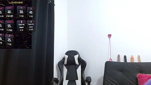 Kiara-Rider online show from 10-28-25, 04:38