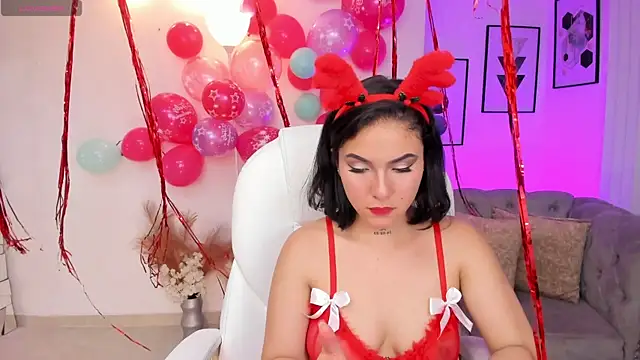 Snapshot of kendaall_jenner_ chatting on 12-06-24, 04:03 kendaall jenner  online show from 12-06-24, 04:03