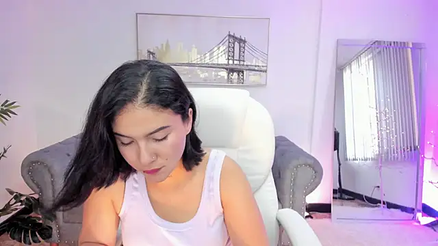 Snapshot of kendaall_jenner_ chatting on 01-15-25, 10:24 kendaall jenner  online show from 01-15-25, 10:24