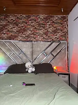 G Poseidon y Cloe online show from 12-13-25, 08:25