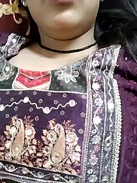 Sreya213 online show from 01-22-25, 08:06