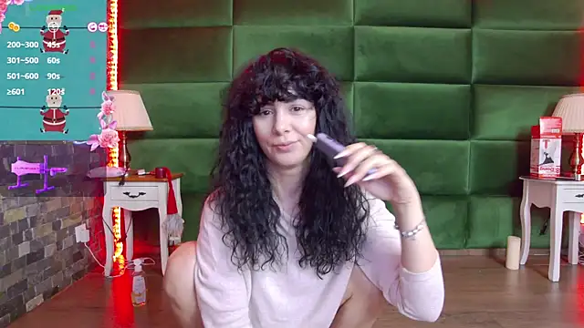 Snapshot of SelenSummer chatting on 12-15-25, 08:02 SelenSummer online show from 12-15-25, 08:02