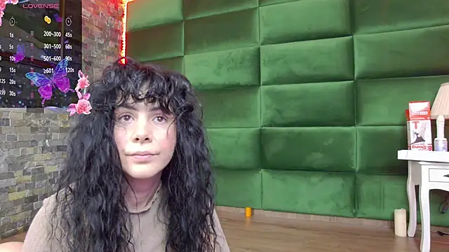 Snapshot of SelenSummer chatting on 02-13-26, 07:54 SelenSummer online show from 02-13-26, 07:54