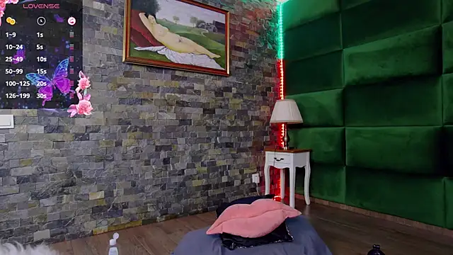 Snapshot of SelenSummer chatting on 02-21-26, 08:10 SelenSummer online show from 02-21-26, 08:10