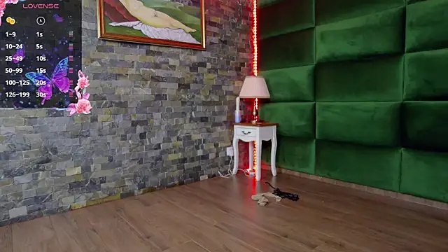 Snapshot of SelenSummer chatting on 03-20-26, 05:01 SelenSummer online show from 03-20-26, 05:01