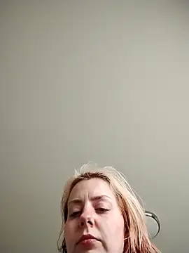 Snapshot of SkarlettRose96 chatting on 02-11-26, 06:24 SkarlettRose96 online show from 02-11-26, 06:24