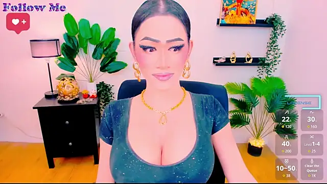 Snapshot of TwittyGirL9inch_exotic chatting on 10-26-25, 06:03 TwittyGirL9inch exotic online show from 10-26-25, 06:03