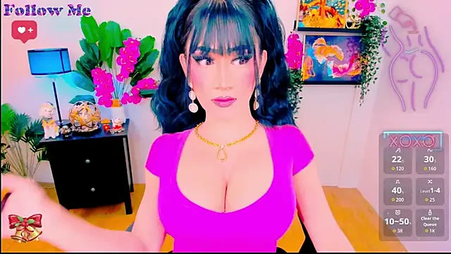 Snapshot of TwittyGirL9inch_exotic chatting on 11-15-25, 02:35 TwittyGirL9inch exotic online show from 11-15-25, 02:35