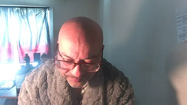 Snapshot of RickStone51 chatting on 02-14-26, 04:04 RickStone51 online show from 02-14-26, 04:04