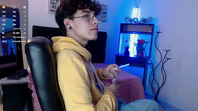 Snapshot of Jeam_hot chatting on 12-04-25, 10:29 Jeam hot online show from 12-04-25, 10:29