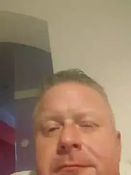 Snapshot of swingr chatting on 12-27-24, 01:00 swingr online show from 12-27-24, 01:00