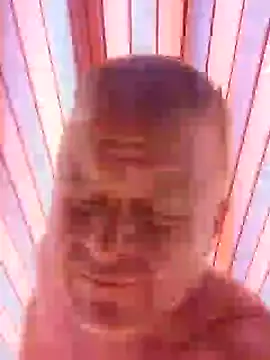 Snapshot of swingr chatting on 01-08-25, 01:20 swingr online show from 01-08-25, 01:20