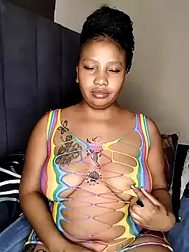 Snapshot of quenliyasa chatting on 01-08-25, 09:55 quenliyasa online show from 01-08-25, 09:55
