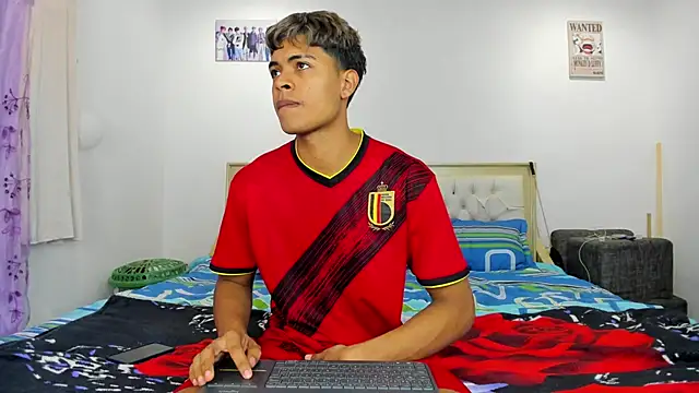 dafnezahiraa  online show from 01-04-25, 03:07