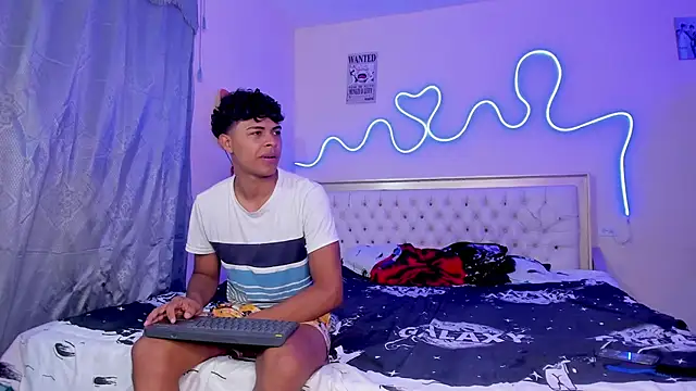 dafnezahiraa  online show from 09-19-25, 03:30