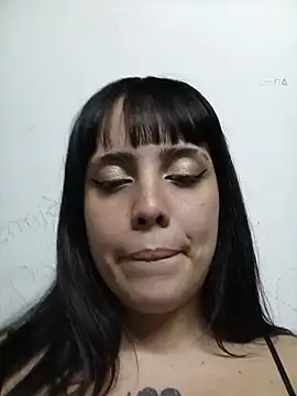 Snapshot of lucylovles chatting on 07-23-26, 09:35 lucylovles online show from 07-23-26, 09:35
