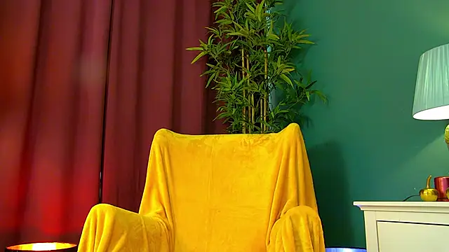 Snapshot of Foxxxy_MILF chatting on 03-10-25, 08:15 Foxxxy MILF online show from 03-10-25, 08:15