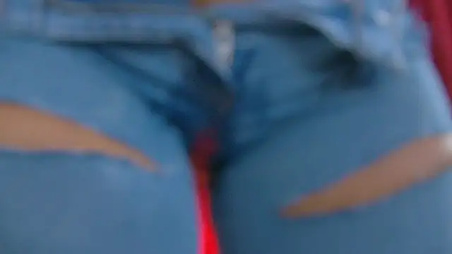 Snapshot of Foxxxy_MILF chatting on 10-01-25, 03:56 Foxxxy MILF online show from 10-01-25, 03:56