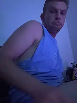 aus guy93 online show from 10-31-25, 05:58