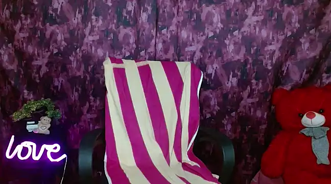 Snapshot of Naughty_Ayesha1 chatting on 01-22-25, 03:09 Naughty Ayesha1 online show from 01-22-25, 03:09