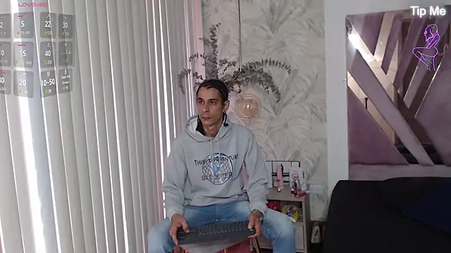 Snapshot of jackstanford chatting on 01-16-25, 06:06 jackstanford online show from 01-16-25, 06:06