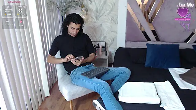 Snapshot of jackstanford chatting on 01-30-25, 01:21 jackstanford online show from 01-30-25, 01:21