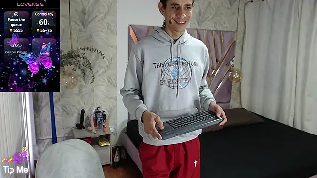 Snapshot of jackstanford chatting on 03-18-25, 01:42 jackstanford online show from 03-18-25, 01:42