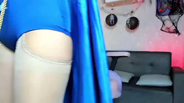 Alaia Love77 online show from 10-30-25, 09:15