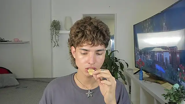 santy-kitty online show from 11-12-25, 02:23