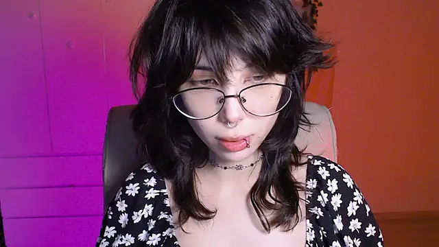 Snapshot of MoriHorri chatting on 09-14-25, 01:10 MoriHorri online show from 09-14-25, 01:10