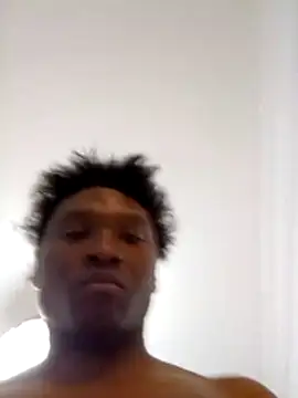 Snapshot of Elchicomiel chatting on 12-18-25, 05:46 Elchicomiel online show from 12-18-25, 05:46