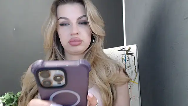 Snapshot of Your_Jessy chatting on 06-04-26, 12:33 Your Jessy online show from 06-04-26, 12:33