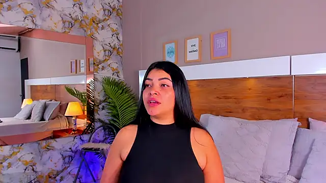 EmaBakker online show from 10-22-25, 01:22