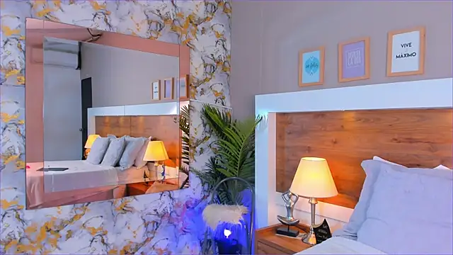 Snapshot of EmaBakker chatting on 01-09-26, 11:24 EmaBakker online show from 01-09-26, 11:24