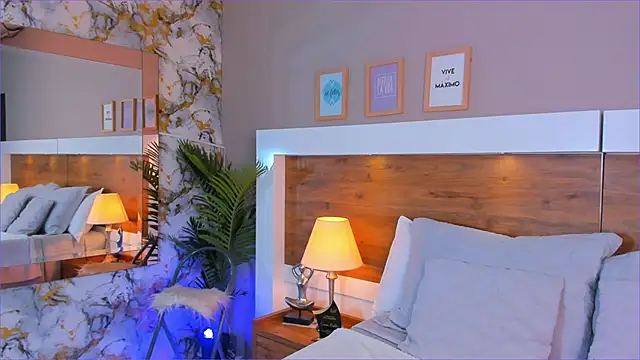 Snapshot of EmaBakker chatting on 01-13-26, 11:26 EmaBakker online show from 01-13-26, 11:26