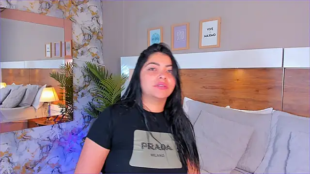 Snapshot of EmaBakker chatting on 02-03-26, 07:02 EmaBakker online show from 02-03-26, 07:02