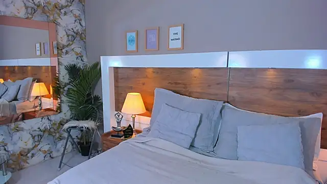 Snapshot of EmaBakker chatting on 03-01-26, 09:11 EmaBakker online show from 03-01-26, 09:11