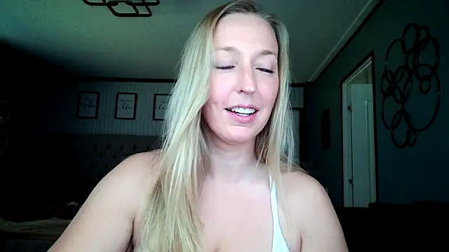 lucyallen4201 online show from 12-11-24, 07:14