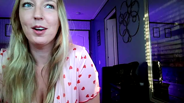 lucyallen4201 online show from 02-14-25, 01:18