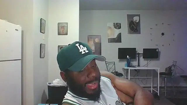 Stayinalive1992 online show from 01-20-25, 07:36