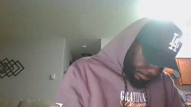 Stayinalive1992 online show from 10-28-25, 01:09