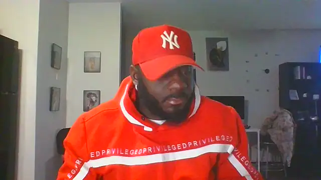 Stayinalive1992 online show from 10-29-25, 02:58