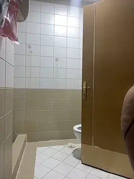 Layla-daloua online show from 11-22-25, 12:09